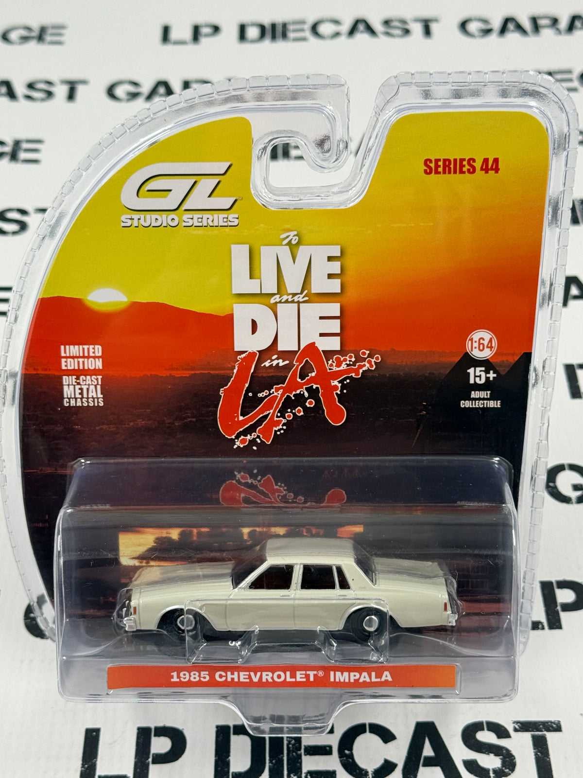 GREENLIGHT 1985 Chevrolet Impala To Live and Die in LA 1:64 Diecast Studio Series