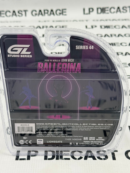 GREENLIGHT 2016 Ford Mustang Shelby GT350 Ballerina 1:64 Diecast Studio Series