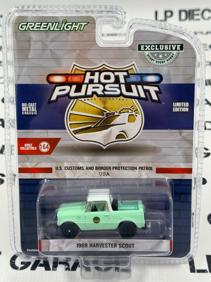 GREENLIGHT 1969 Harvester Scout US Customs Border Patrol 1:64 Diecast Hot Pursuit