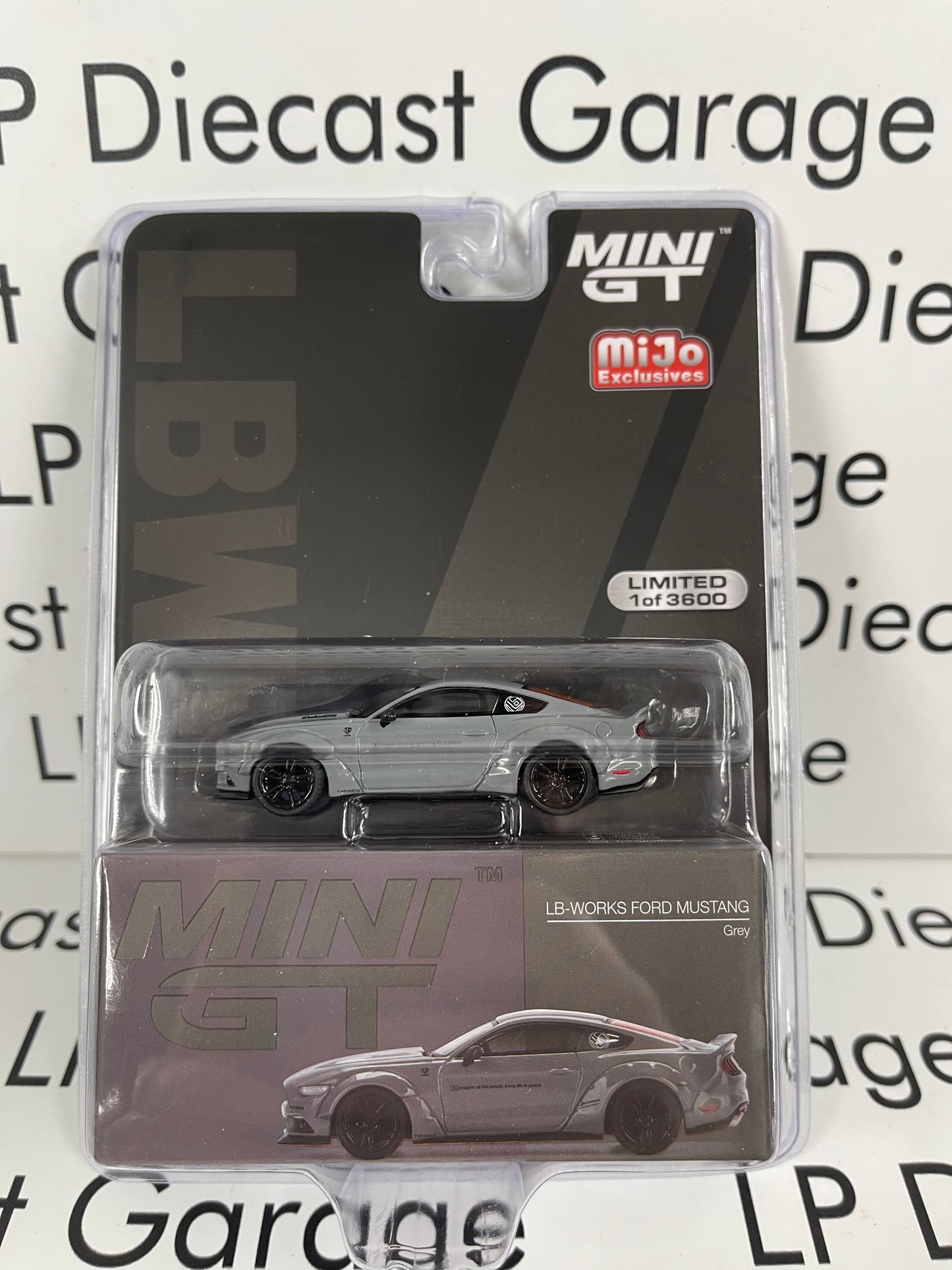 MINI GT 1:64 Model