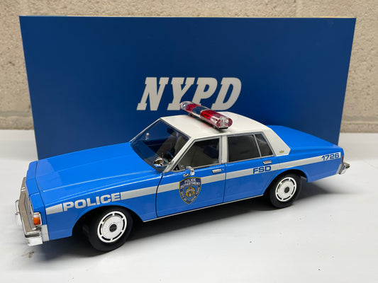 GREENLIGHT 1990 Chevrolet Caprice New York City Police Car NYPD 1:18 Diecast