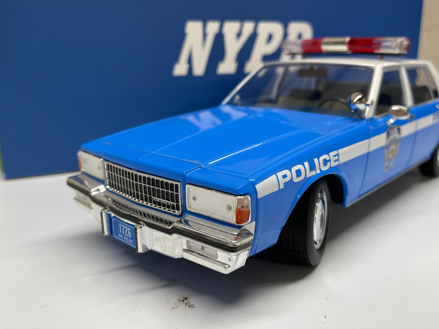 GREENLIGHT 1990 Chevrolet Caprice New York City Police Car NYPD 1:18 Diecast