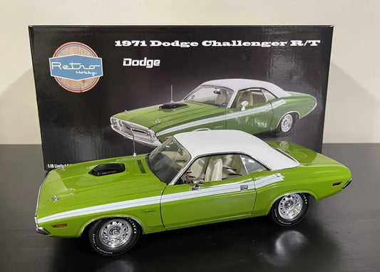 ACME Retro Hobby Exclusive 1971 Dodge Challenger R/T Green 1:18 Diecast