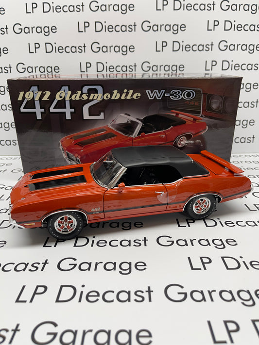 ACME 1972 Oldsmobile W-30 442 Convertible Flame Orange A1805624 1:18 Diecast